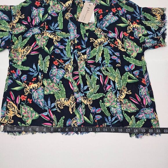 Philosophy Women's Raw Hem Cropped Tropical Button Up Shirt Size Small NWT - Picture 12 of 12